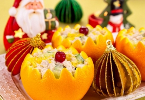Рецепт на Новый год: Салат в апельсинах