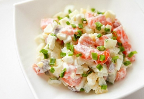 Рецепт - Салат с семгой и огурцами Рецепт - Салат с семгой и огурцами