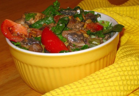 Рецепт - Теплый салат из куриной печени