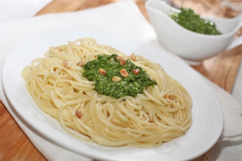 Рецепт - Спагетти с песто из шпината