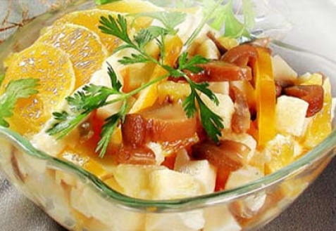Грибной салат с апельсином