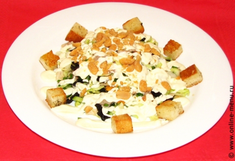 Салат из капусты с черносливом и гренками - рецепт