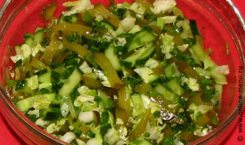 Салат из молодой капусты с огурцами - рецепт